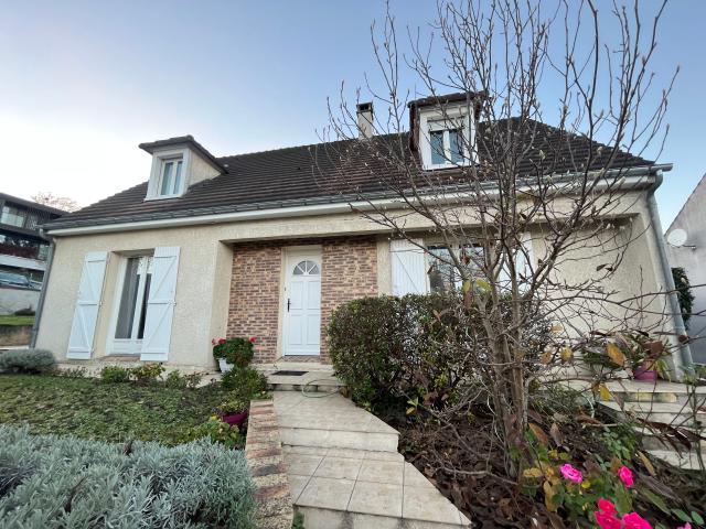Maison 6 pièces 140 m²