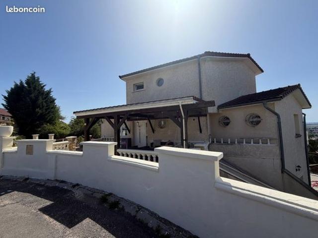 Maison 6 pièces 140 m²