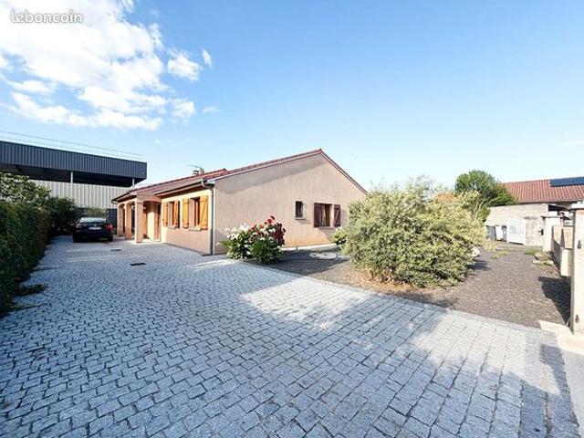 Maison 6 pièces 140 m²