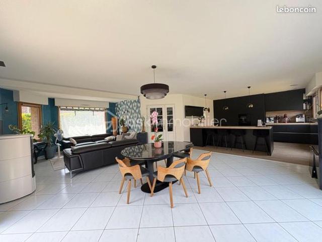 Maison 6 pièces 140 m²