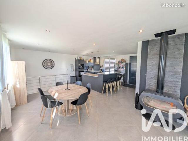 Maison 6 pièces 140 m²