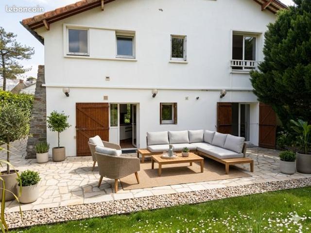 Maison 6 pièces 140 m²