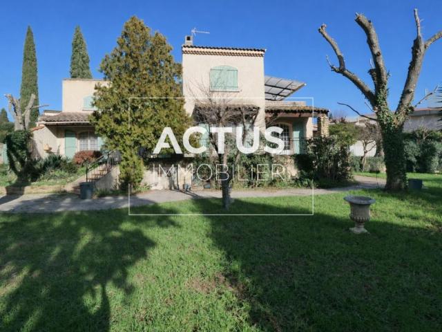 Maison 6 pièces 140 m²
