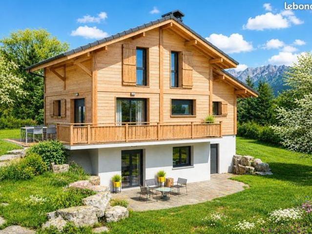 Maison 6 pièces 140 m²