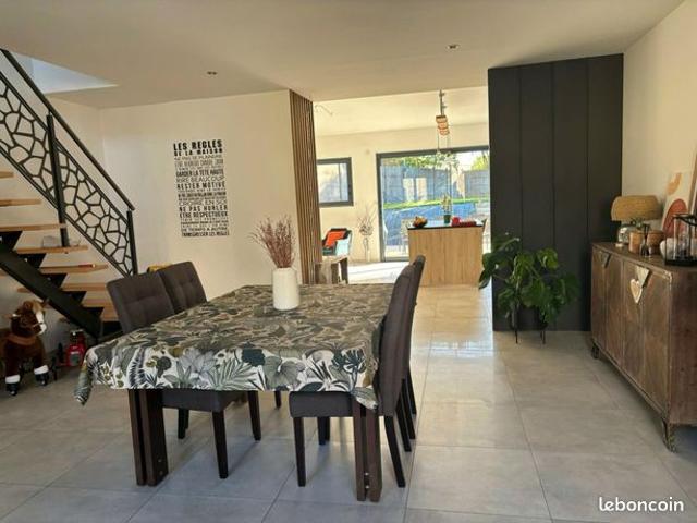 Maison 6 pièces 140 m²