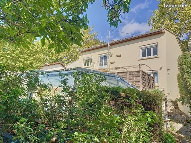 Maison 6 pièces 140 m²