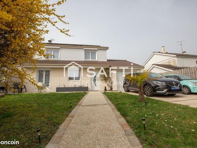 Maison 6 pièces 140 m²