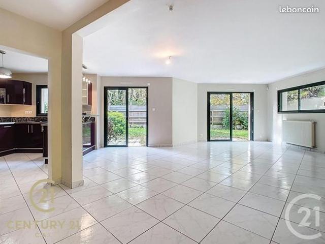 Maison 6 pièces 140 m²