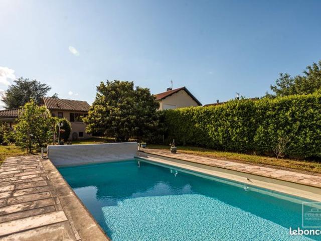Maison 6 pièces 140 m²