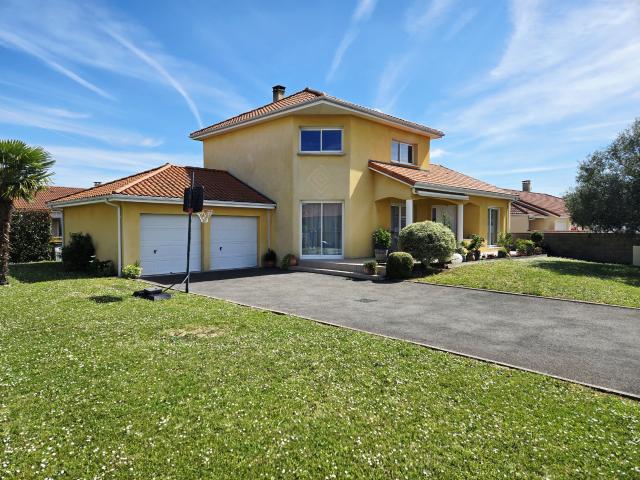 Maison 6 pièces 140 m²
