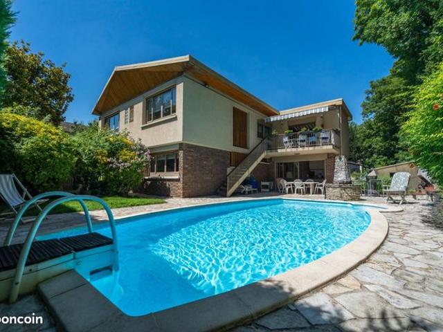 Maison 6 pièces 140 m²