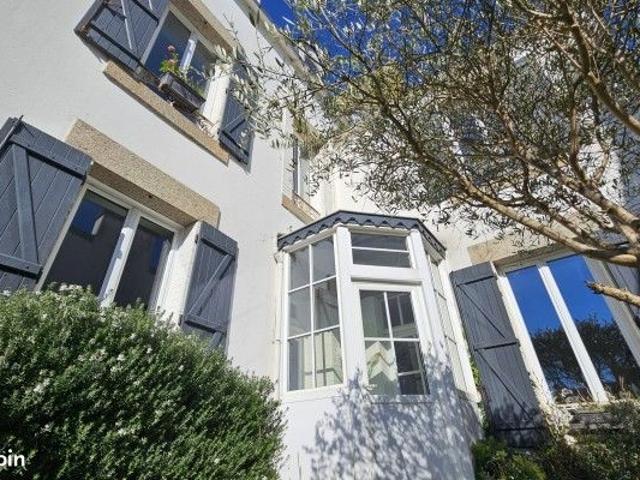 Maison 6 pièces 140 m²