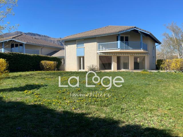 Maison 6 pièces 140 m²