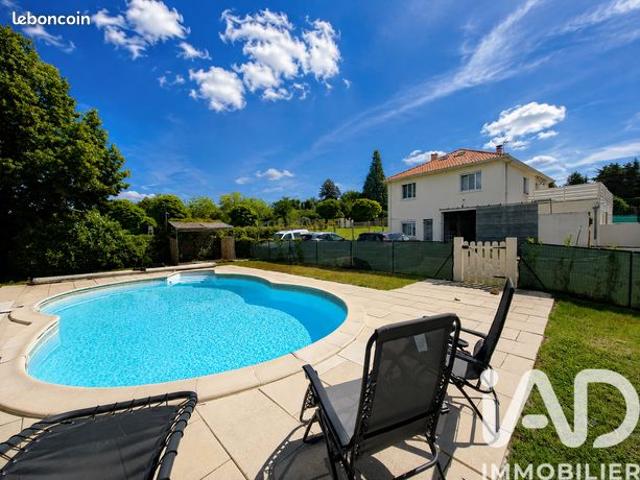 Maison 6 pièces 140 m²