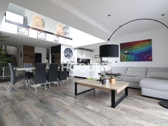 Maison 6 pièces 140 m²
