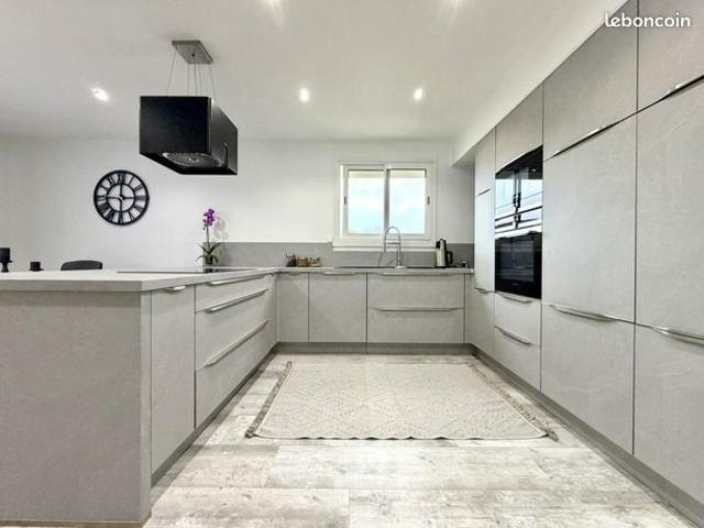 Maison 6 pièces 140 m²