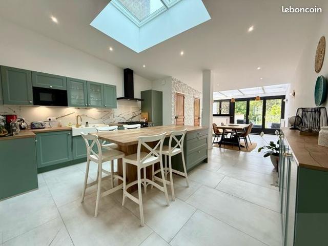 Maison 6 pièces 140 m²