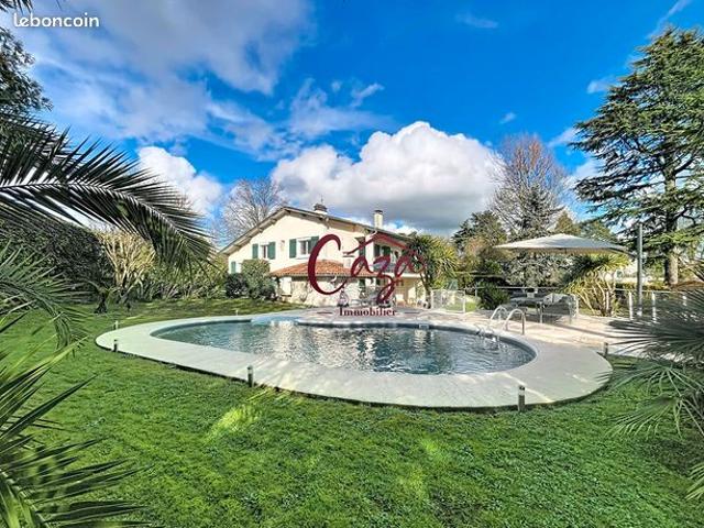 Maison 6 pièces 140 m²