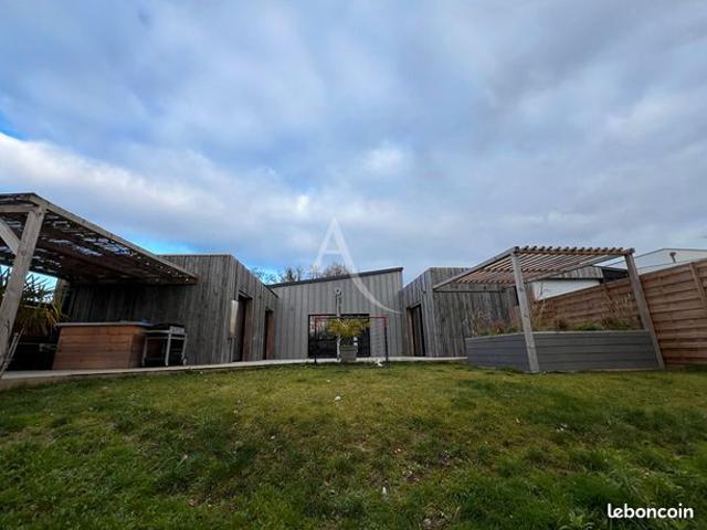 Maison 6 pièces 140 m²