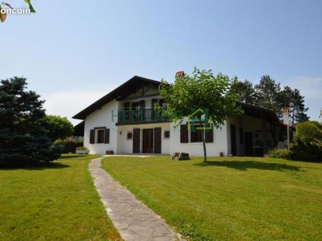 Maison 6 pièces 140 m²