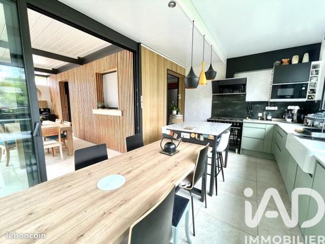 Maison 6 pièces 140 m²