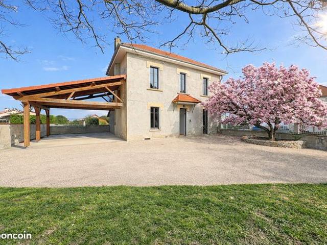 Maison 6 pièces 140 m²