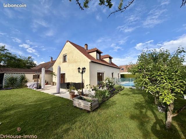 Maison 6 pièces 140 m²