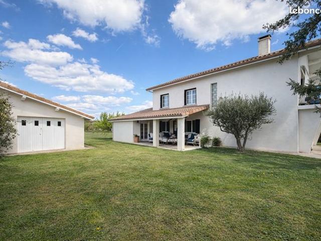 Maison 6 pièces 140 m²