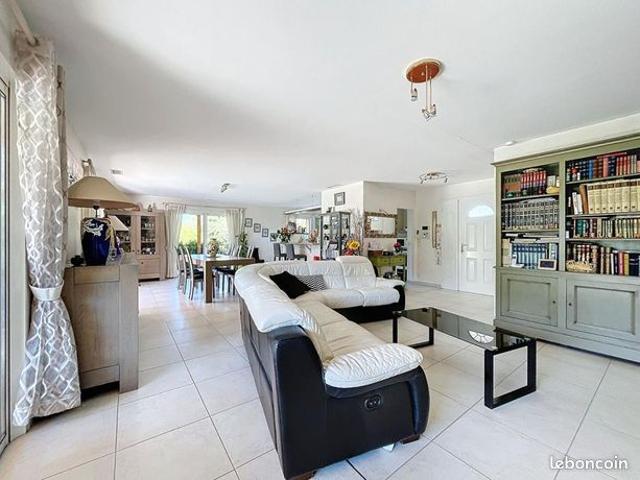 Maison 6 pièces 140 m²