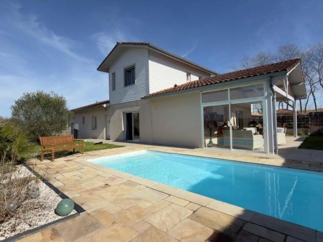 Maison 6 pièces 140 m²