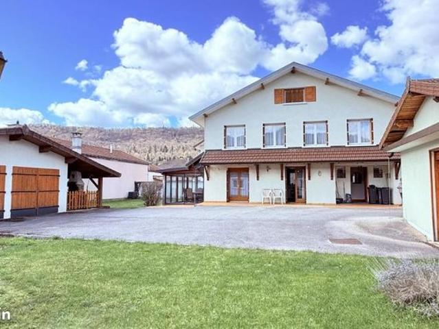 Maison 6 pièces 140 m²
