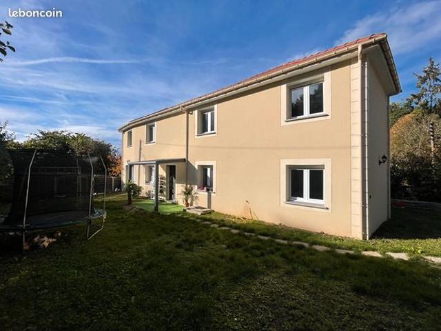 Maison 6 pièces 140 m²