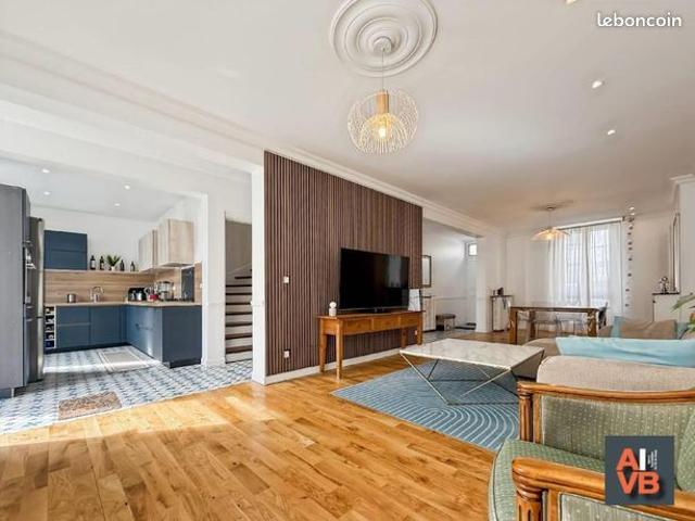 Maison 6 pièces 140 m²