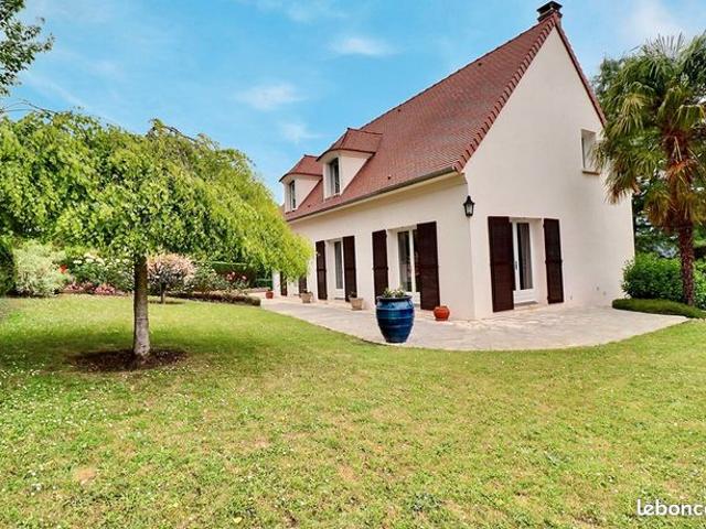 Maison 6 pièces 140 m²