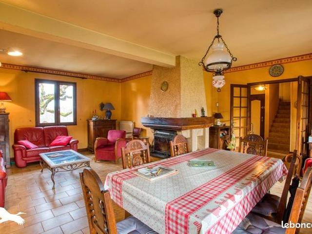 Maison 6 pièces 141 m²