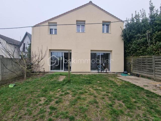 Maison 6 pièces 141 m²