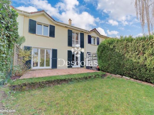 Maison 6 pièces 141 m²