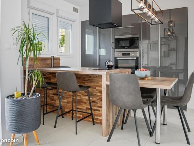 Maison 6 pièces 141 m²