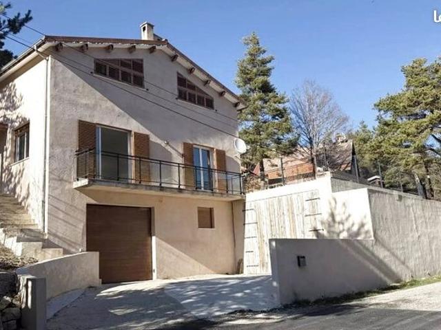 Maison 6 pièces 141 m²