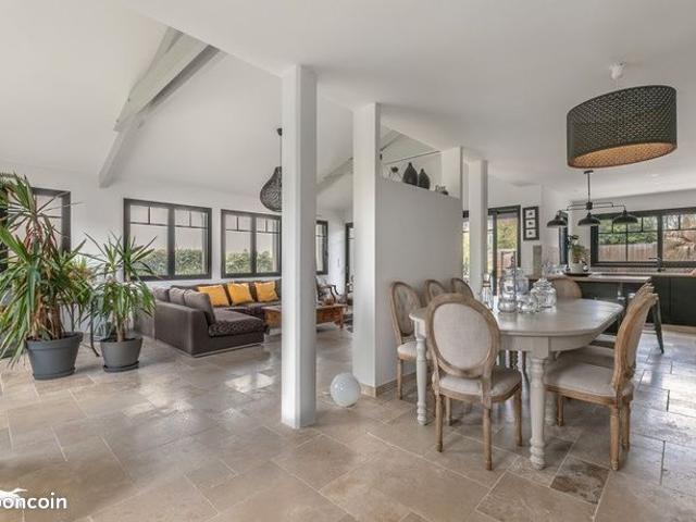 Maison 6 pièces 141 m²