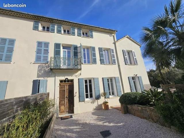 Maison 6 pièces 141 m²