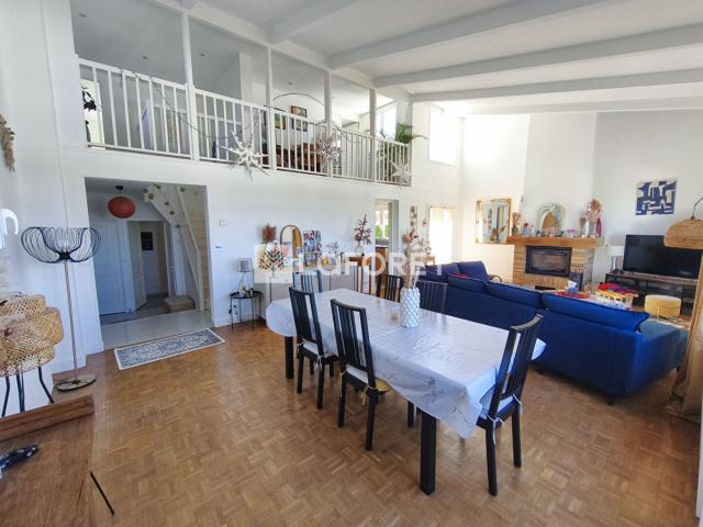 Maison 6 pièces 141 m²
