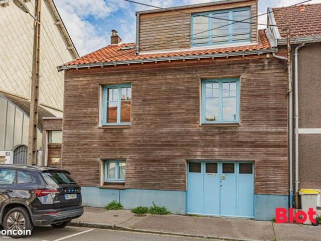 Maison 6 pièces 141 m²
