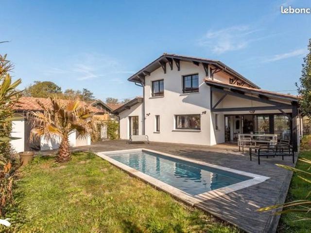 Maison 6 pièces 141 m²