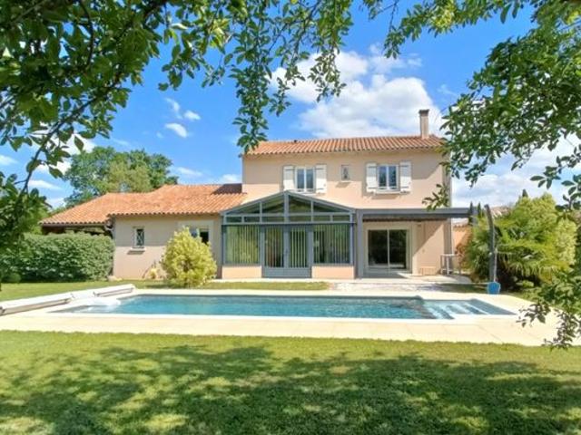 Maison 6 pièces 141 m²
