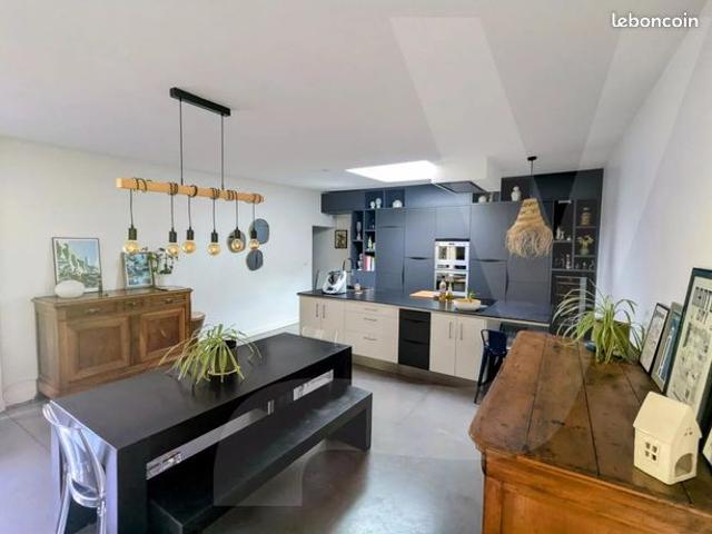 Maison 6 pièces 141 m²