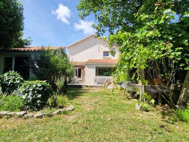 Maison 6 pièces 141 m²