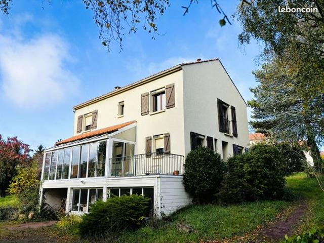 Maison 6 pièces 142 m²