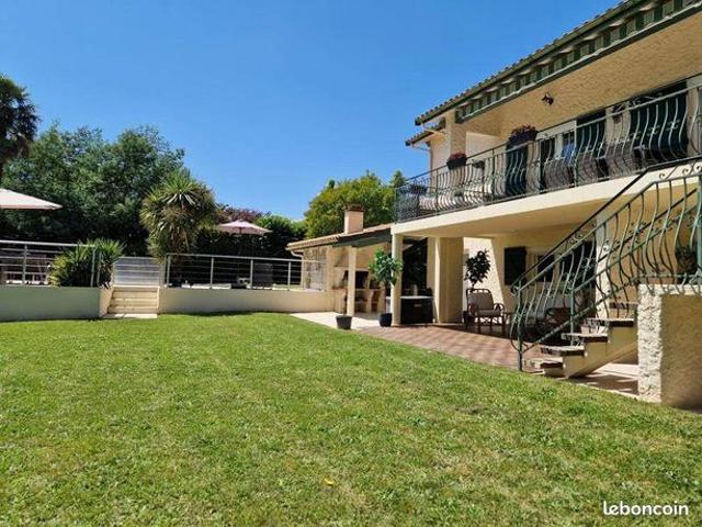 Maison 6 pièces 142 m²