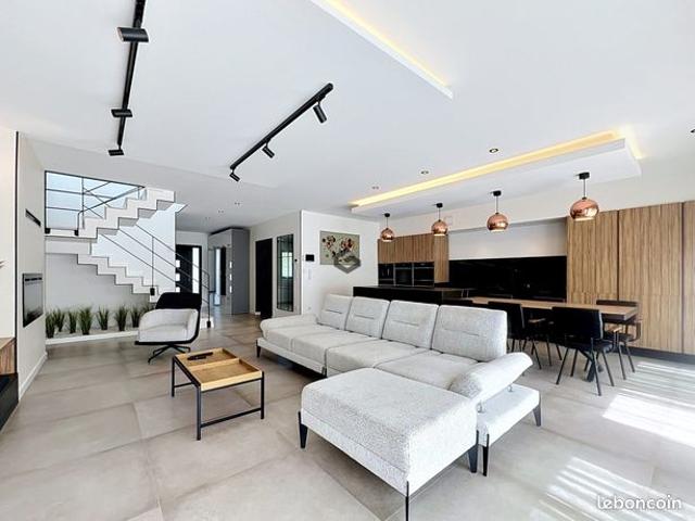 Maison 6 pièces 142 m²